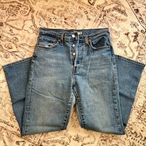 Wedgie Straight Levi’s Classic Jeans